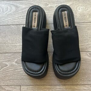 Steve Madden UO Exclusive Scrunchy Platform Sandal size 9